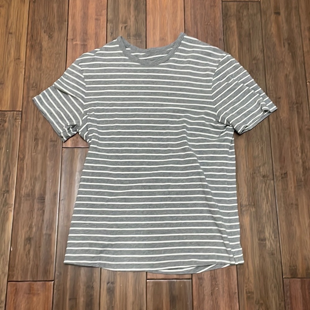 Mens Lululemon 5 year T-shirt M